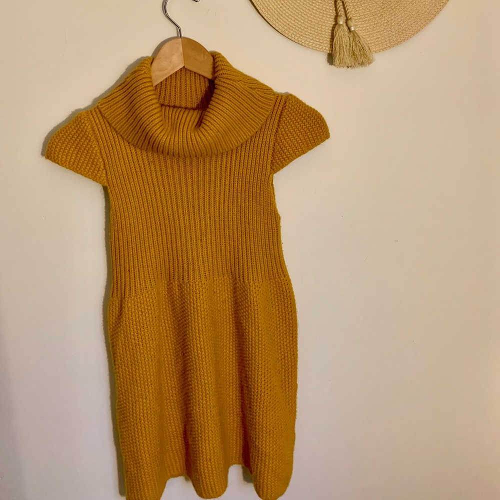 🌿Mustard Yellow Sweater!💛